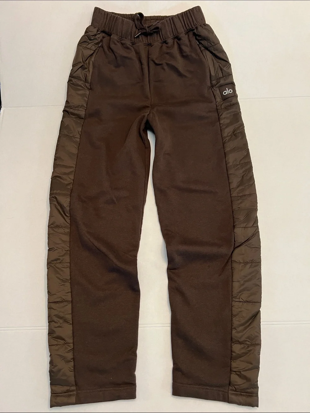 ALO YOGA ESPRESSO BROWN SWEATPANTS JOGGERS PUFFER SIDE PANEL SIZE XS
